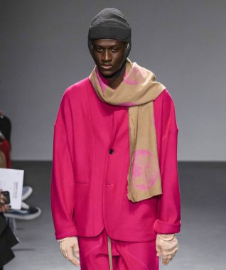 Robert Geller - Mens sonbahar kış 2019 Mens gösteri