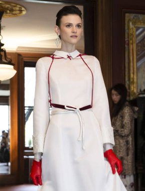 Monica Byrne gelin gösterisi bahar 2020 koleksiyonu