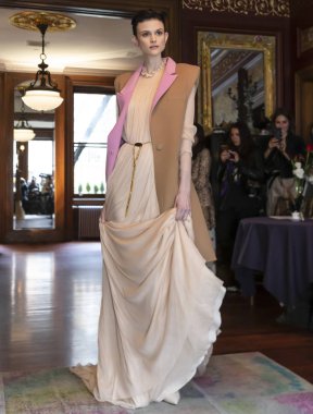 Monica Byrne gelin gösterisi bahar 2020 koleksiyonu