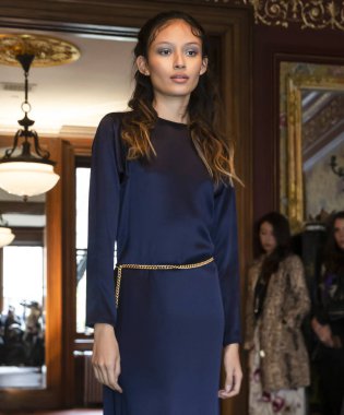 Monica Byrne gelin gösterisi bahar 2020 koleksiyonu