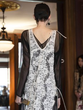 Monica Byrne gelin gösterisi bahar 2020 koleksiyonu