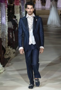Reem Acra gelin gösterisi Spring 2020 koleksiyonu