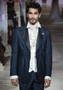 Reem Acra gelin gösterisi Spring 2020 koleksiyonu