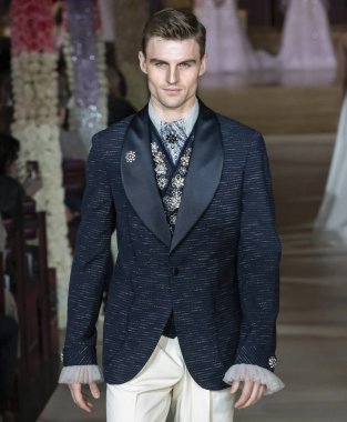 Reem Acra gelin gösterisi Spring 2020 koleksiyonu