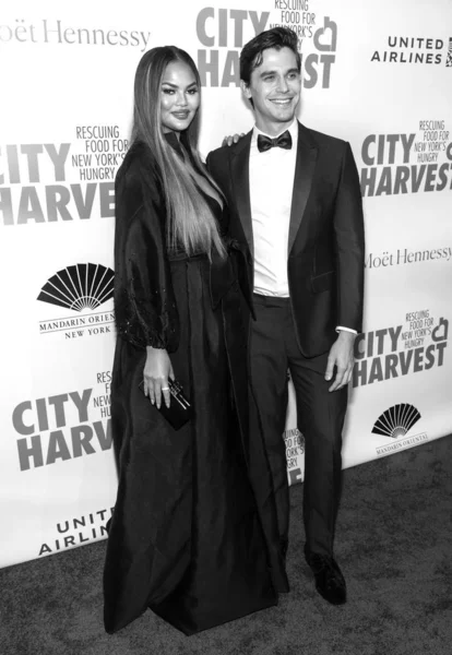 36th Annual City Harvest Gala presents 'Electric Rock', Arrivals — Stock Photo, Image