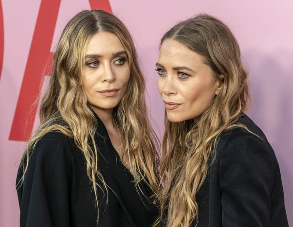 Cfda fashion awards, ankünfte, brooklyn museum, new york, usa - — Stockfoto