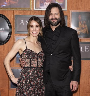 Warner Bros. Resimleri ve Yeni Hat Sinema 'Annabelle Homes Comes