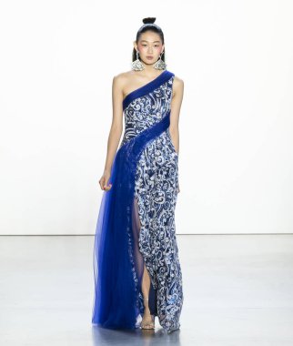 Tadashi Shoji 2020 Yaz Pist Şovu