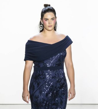 Tadashi Shoji 2020 Yaz Pist Şovu