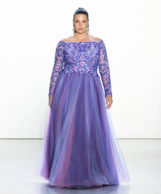 Tadashi Shoji 2020 Yaz Pist Şovu