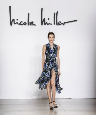 Nicole Miller 2020 Yaz Pist Şovu