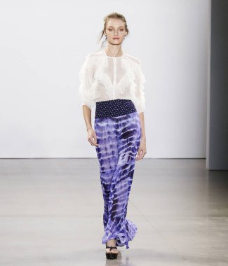 Nicole Miller 2020 Yaz Pist Şovu