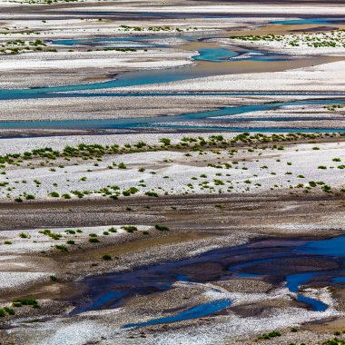 Wachan Koridoru boyunca Panj Nehri 'nin güzel manzarası