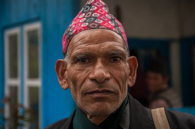 BHANDAR, NEPAL - CIRCA ECTOBER 2013: Bhandar köylüleri Ekim 2013 'te Bhandar' da.