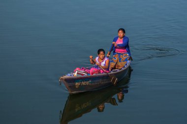 Sokak ticareti, Kasım 2013 'te Katmandu' da Nepal 'de satışın temel biçimidir..