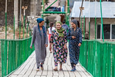 KHOROG, TAJIKISTAN - CIRCA HAZİRAN 2017: Khorog 'da yaşayan Tacikistan vatandaşları.