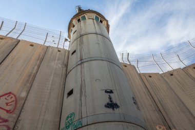 BETHLEHEM, ISRAEL - CIRCA MAYIS 2018: İsrail Batı Şeria bariyeri veya duvarı Mayıs 2018 'de Beytüllahim' de.