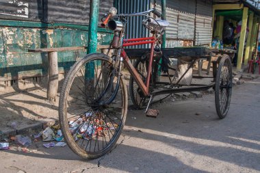 CALCUTTA, INDIA - CIRCA NOVEMBER 2013: Kasım 2013 dolaylarında Kalküta 'da Hint köyünde yaşam.