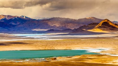 Tacikistan 'daki Pamir Dağları' nın güzel manzarası