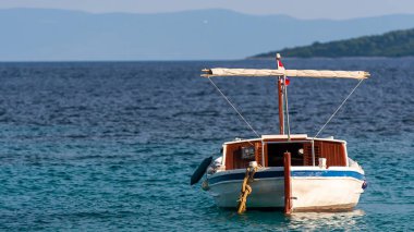 Hırvatistan 'ın Hvar adasındaki Zavala' dan güzel manzara Eylül 2016 'da Hvar' da.