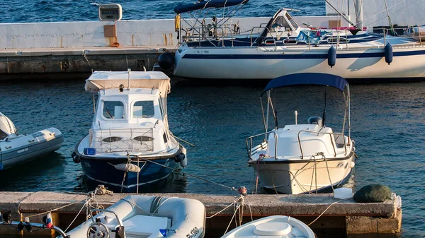 Barco Motor Puerto Pueblo Sveta Nedilja Isla Hvar Circa Septiembre — Foto de Stock