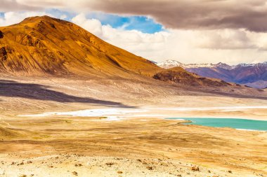 Tacikistan 'daki Pamir Dağları' nın güzel manzarası