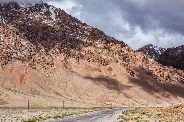タジキスタンのパミール高速道路の美しい景色 — ストック写真