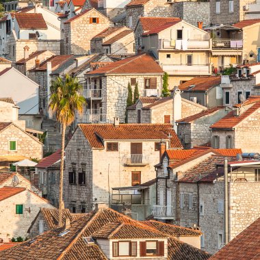 Hırvatistan 'ın Hvar adasındaki Hvar kasabasının güzel manzarası Eylül 2016' da Hvar 'da.