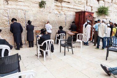 JERUSALEM, ISRAEL - CIRCA MAYIS 2018: Kudüs 'teki Batı Duvarı manzarası, İsrail yaklaşık Mayıs 2018' de Kudüs 'te.