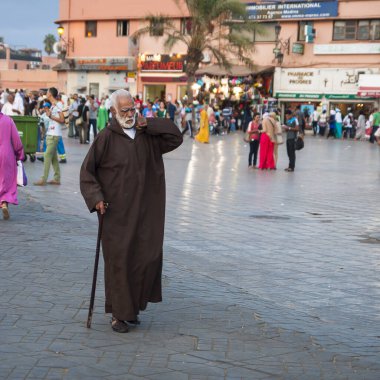 MARRAKECH, MOROCCO - CIRCA EPTEMBER 2014: Marakeş sokakları Eylül 2014 civarı Marakeş 'te.