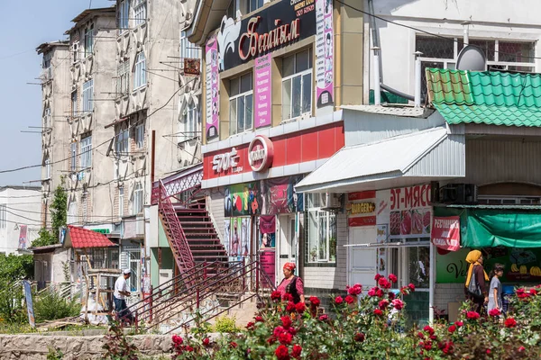 Кыргызстан Кирца Июнь 2017 Жизнь Улицах Оша Второго Величине Города — стоковое фото