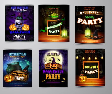 Cadılar Bayramı Partisi Davetiyesi ahşap duvar arka plan üzerinde