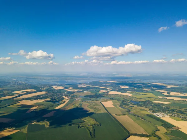 Flyger Molnen Över Jordbruksfälten Ukraina Flygflygning — Stockfoto