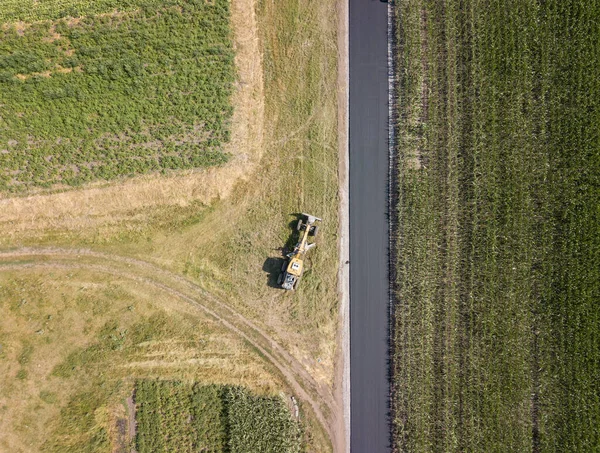 Aerial Drone View Construction Asphalt Road Next Green Corn Field — Stock Photo, Image
