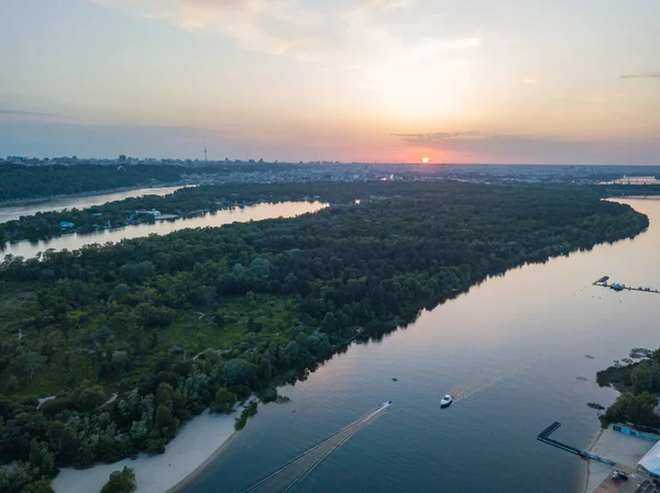 Puesta Sol Sobre Río Dniéper Kiev Vista Aérea Del Dron —  Fotos de Stock