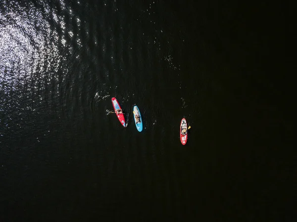 Tres Barcos Kayak Navegan Largo Del Río Dniéper Día Soleado —  Fotos de Stock