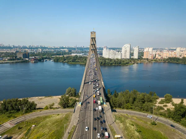 Veduta Aerea Del Drone Auto Viaggiano Lungo Ponte Nord Sul — Foto Stock