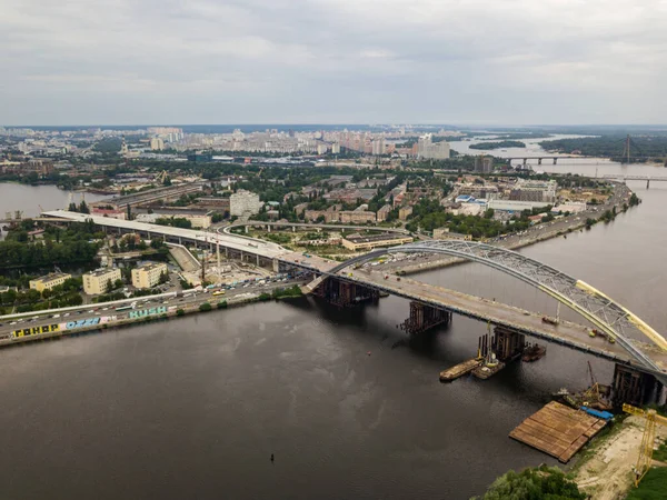 Pembangunan Jembatan Seberang Sungai Dnieper Kiev Tampilan Drone Udara — Stok Foto