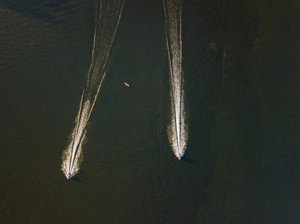 Jet Skis Navegam Pelo Rio Vista Aérea Drones — Fotografia de Stock