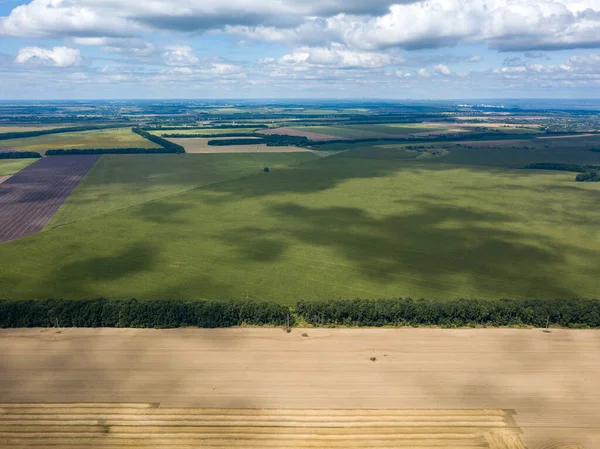 Ukrayna tarım sahalarının hava aracı görüntüsü.