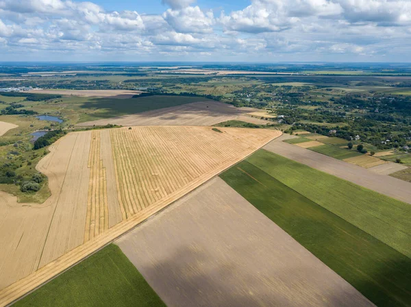 Ukrayna tarım sahalarının hava aracı görüntüsü.