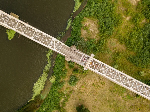Αεροφωτογραφία Τηλεκατευθυνόμενου Σιδηροδρομική Γέφυρα Του Ποταμού Δνείπερου Στο Κίεβο — Φωτογραφία Αρχείου