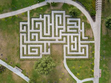 Hava aracı görüntüsü. Parktaki Labirent.