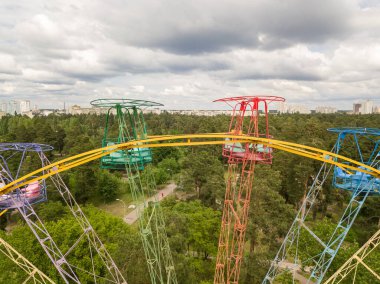 Hava aracı görüntüsü. Dönme dolap.