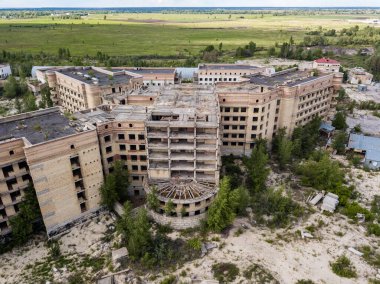 Hava aracı görüntüsü. Kiev 'deki şehir hastanesinin bitmemiş binası..