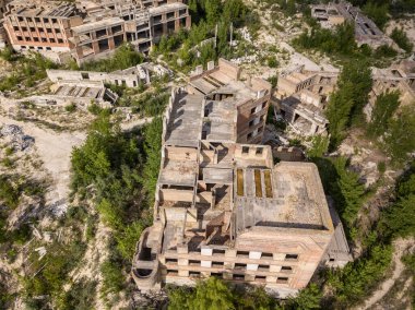 Hava aracı görüntüsü. Kiev 'deki şehir hastanesinin bitmemiş binası..