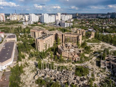 Hava aracı görüntüsü. Kiev 'deki şehir hastanesinin bitmemiş binası..