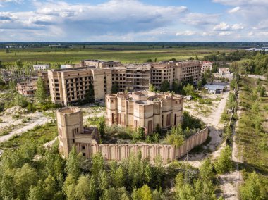 Hava aracı görüntüsü. Kiev 'deki şehir hastanesinin bitmemiş binası..