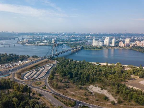 Kiev Deki Dnieper Nehri Kuzey Köprüsü Güneşli Yaz Günü Hava — Stok fotoğraf