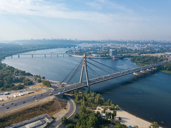 Flygdrönare Norra Bron Kiev Och Floden Dnepr Klar Sommarmorgon — Stockfoto